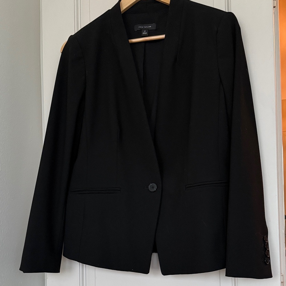 Ann Taylor Black Single-Button Tailored Blazer